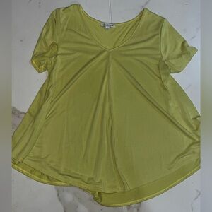 Green Envelope Light Green Short Sleeve Top